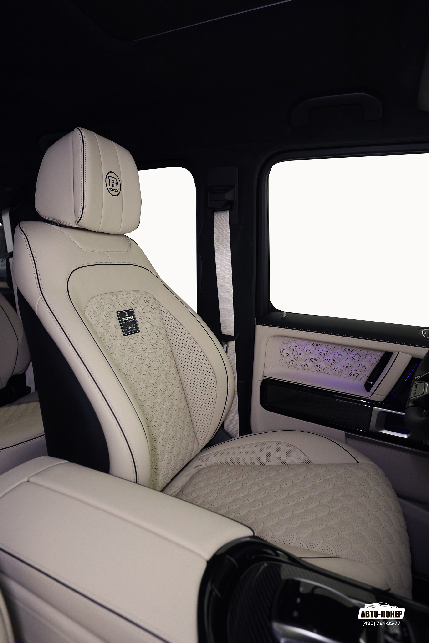 Перетяжка дверных карт кожей салона MB Gelandewagen