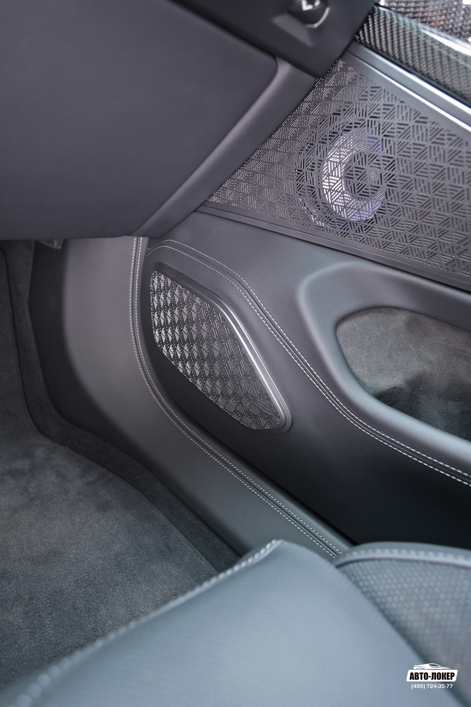 Перетяжка дверей салона BMW M5 (G90) кожей