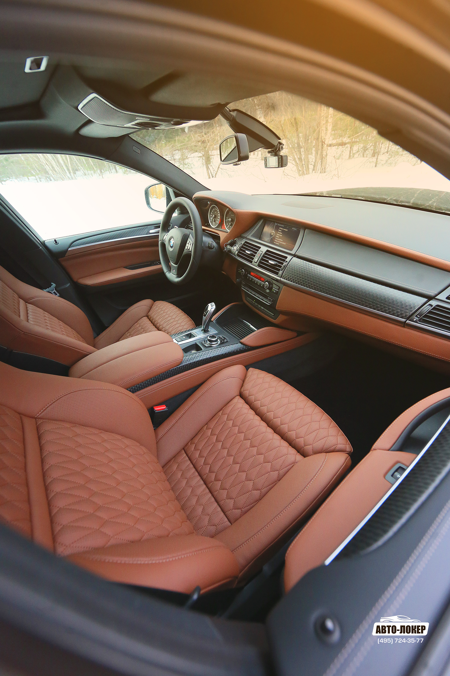 Перетяжка передних сидений салона кожей BMW X6 (E71)