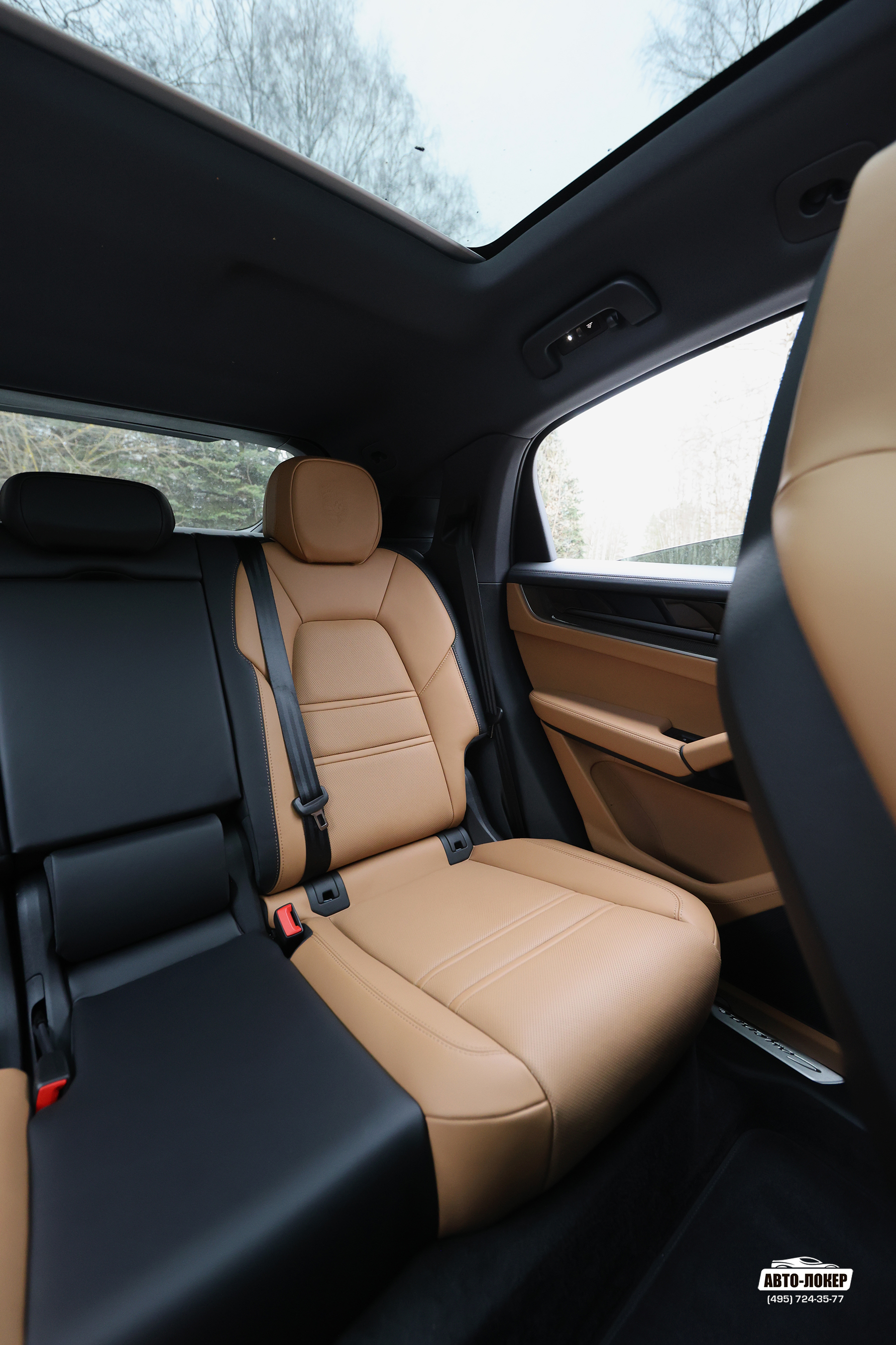 Перетяжка задних сидений салона кожей Porsche Cayenne