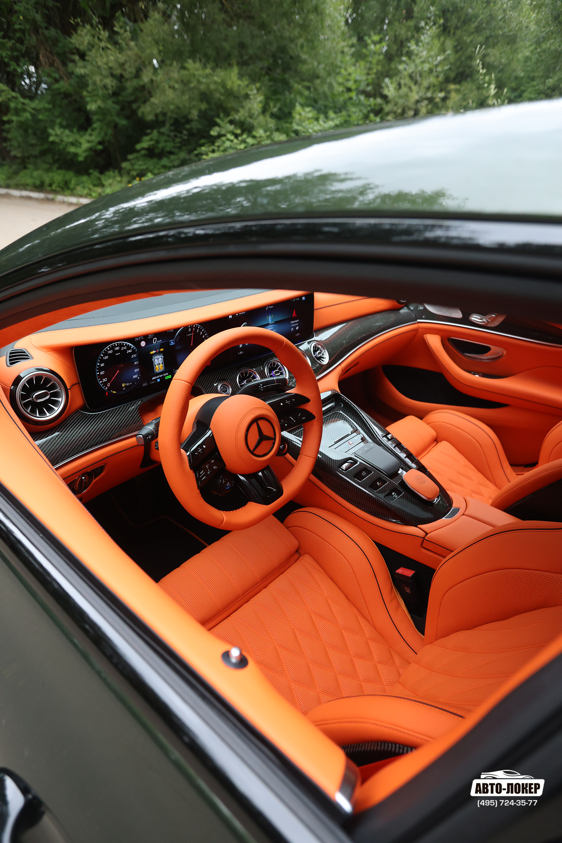Перетяжка салона кожей Mercedes AMG GT