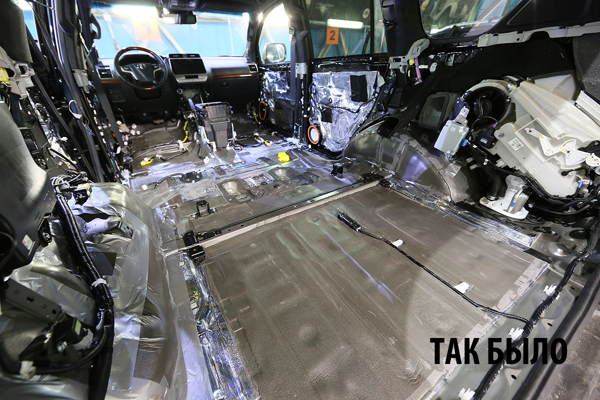 На полу преобладает 1-миллиметровая (самая дешевая) виброизоляция, а так же давно устаревший Сплен. Себестоимость таких материалов на полу не превышает 2.500 рублей.