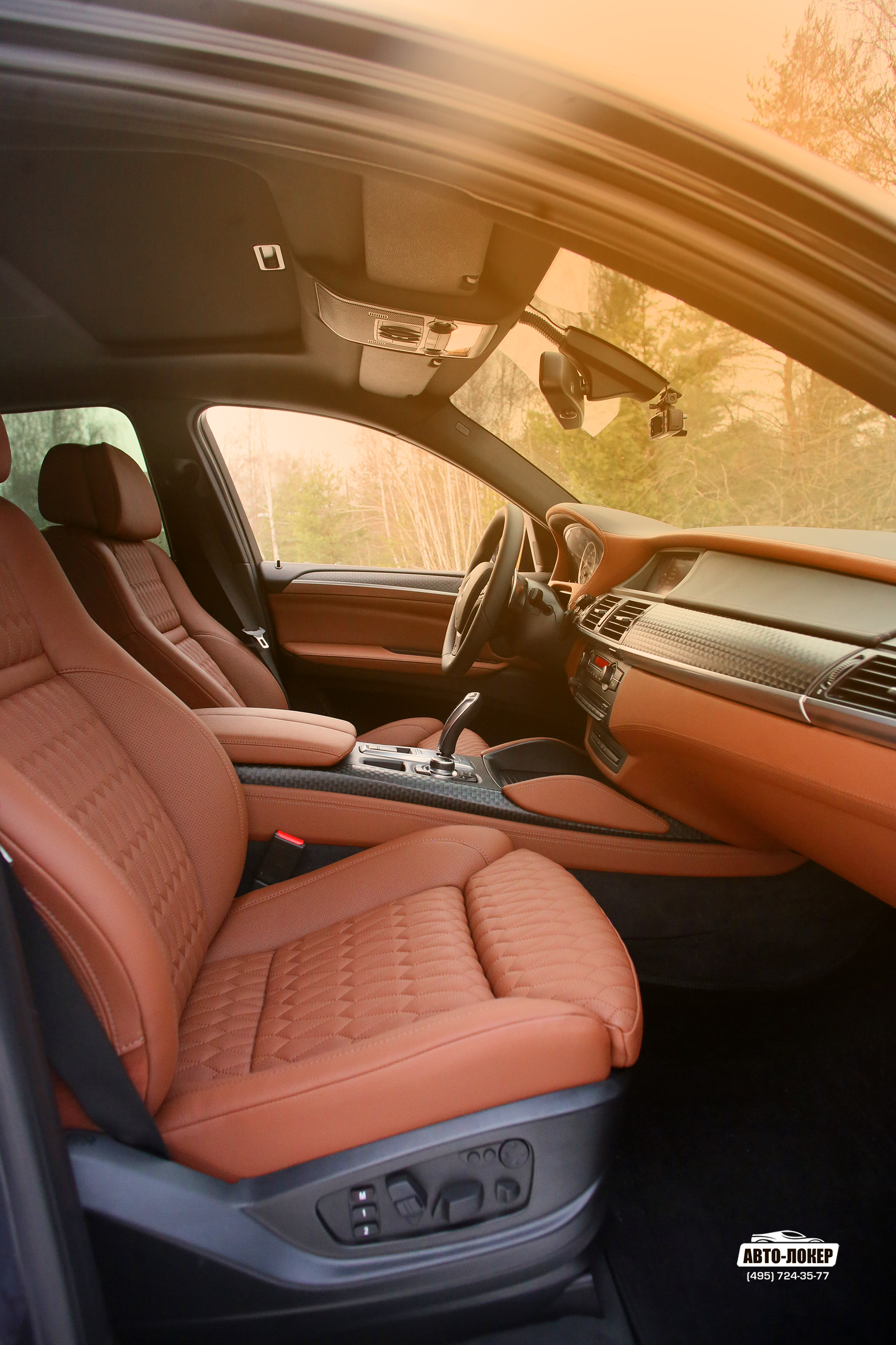 Перетяжка передних сидений салона кожей BMW X6 (E71)