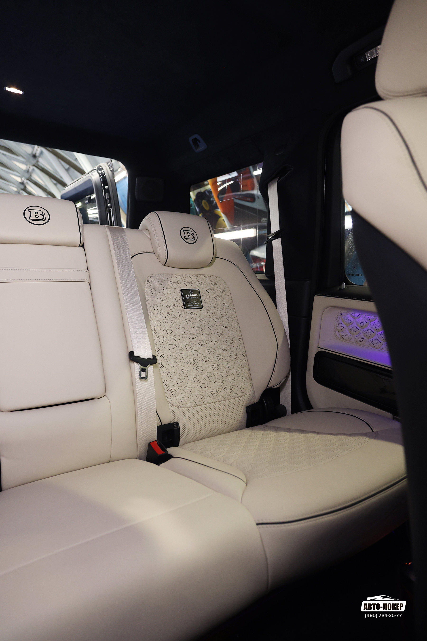 Перетяжка задних сидений кожей салона MB Gelandewagen