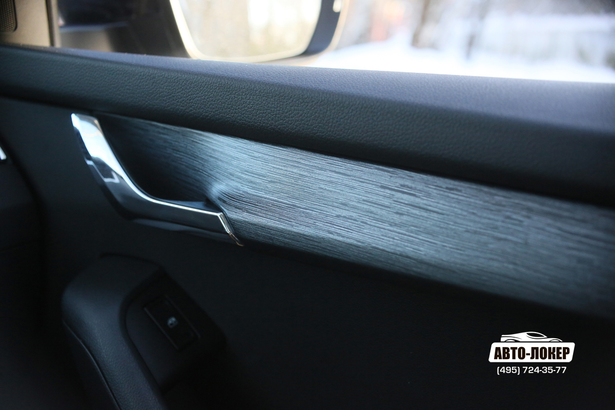 Выглядит очень вкусно. Возможно исполнение как в глянцевом лаке, так и в матовом. Данная работа была сделана, как видите, в матовом исполнении.