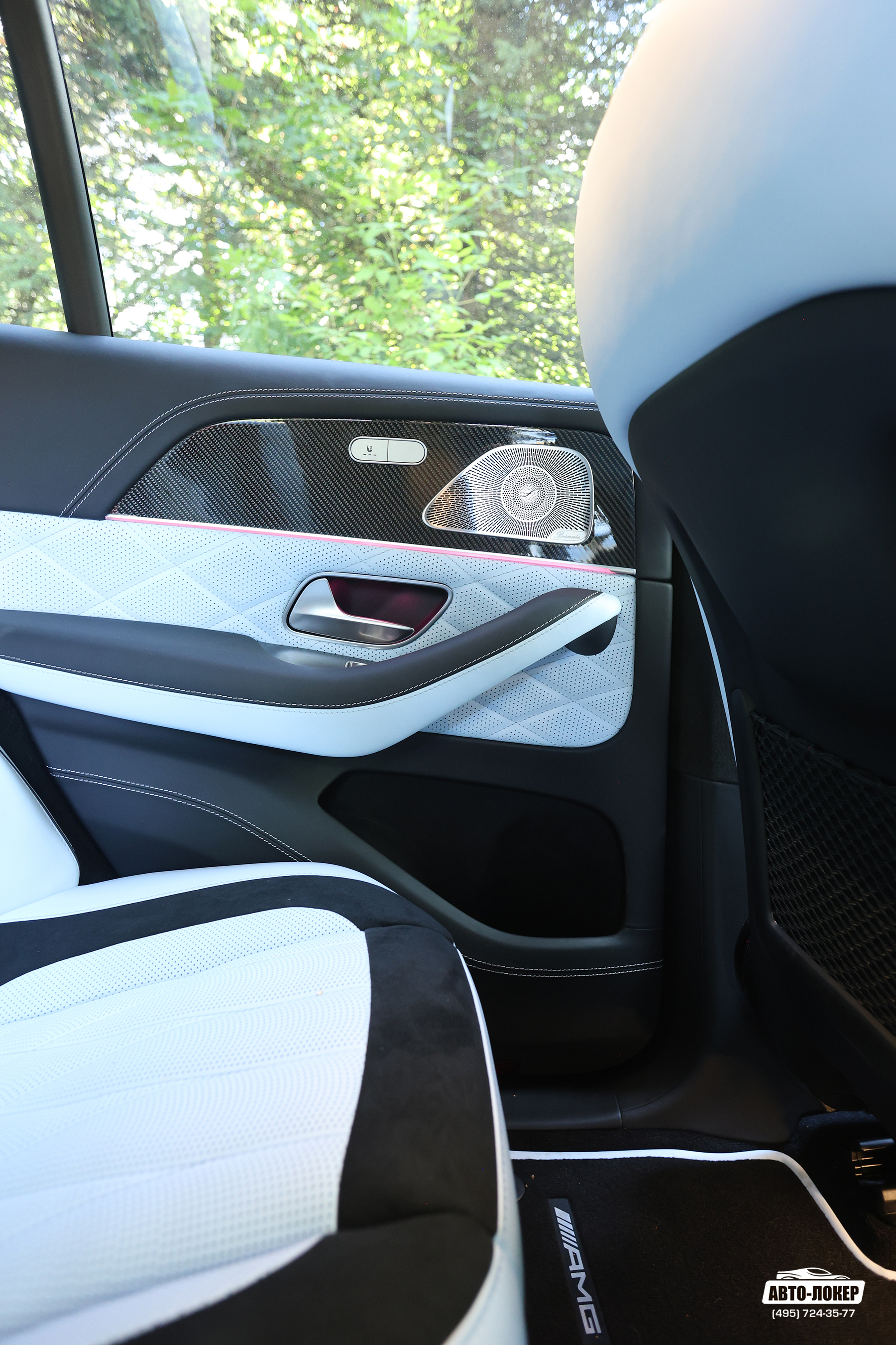 Перетяжка дверей салона MB GLE кожей Сharles Blue